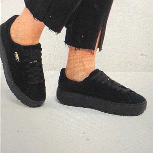 Platform Trace Triple Black Sneakers 